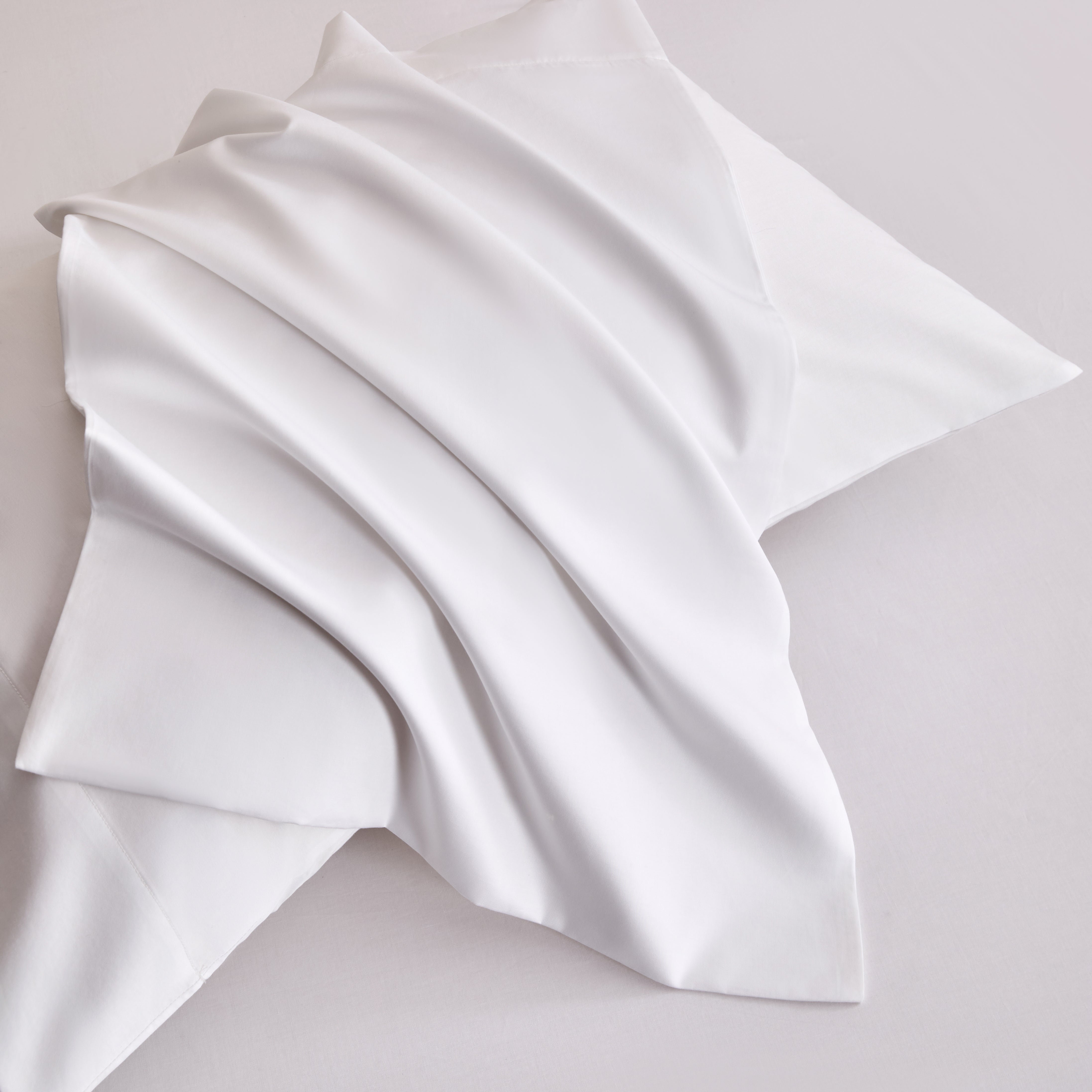 Heather Blue + Brilliant White 100% Cotton Bed Sheet Set – 4-Piece, 300TC